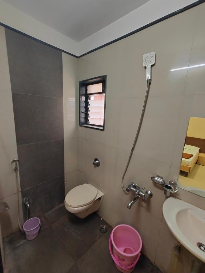 Hotel Midtown Inn Nashik Exterior foto