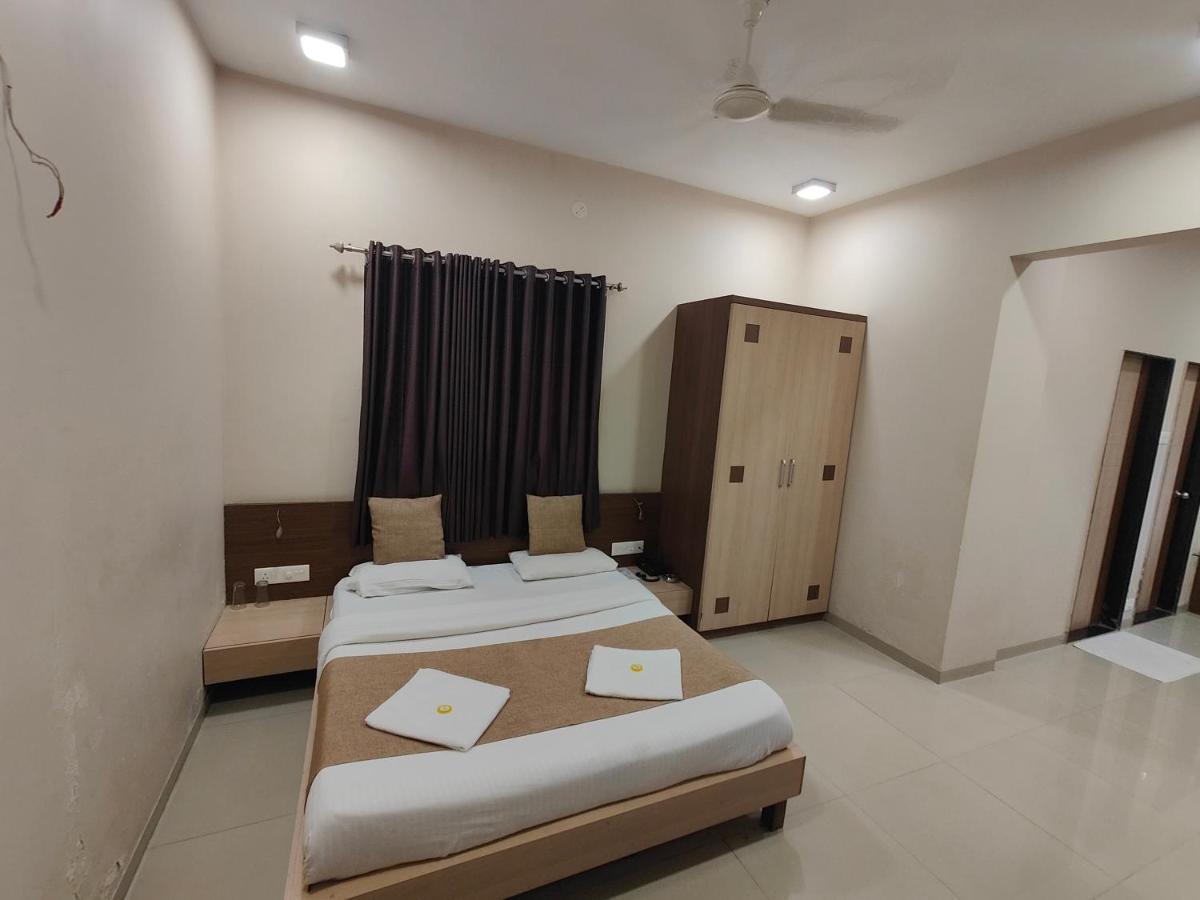 Hotel Midtown Inn Nashik Exterior foto